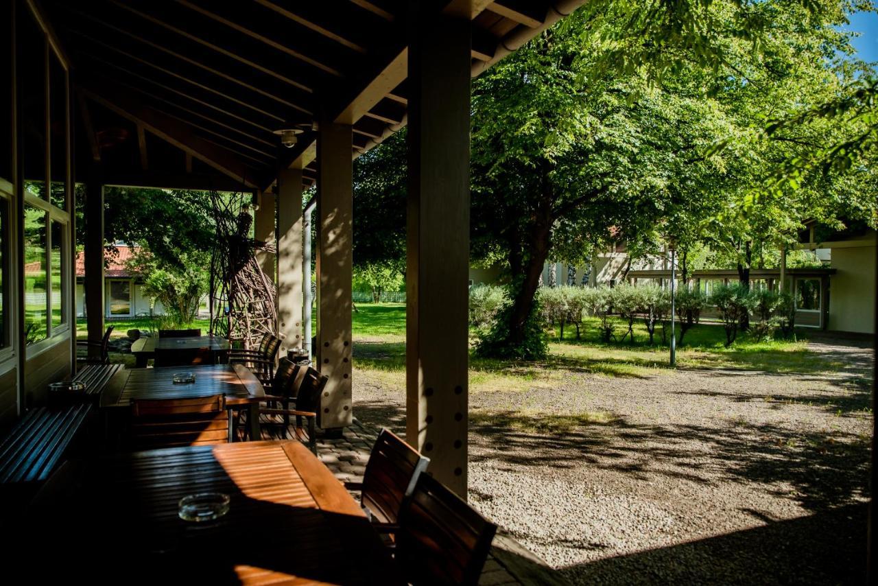 Miedzynarodowy Dom Spotkan Mlodziezy W Oswiecimiu Exterior photo