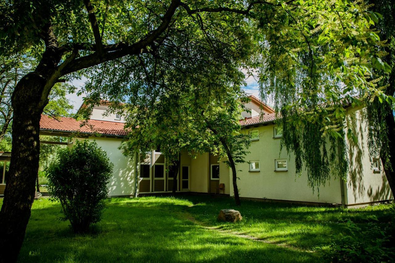 Miedzynarodowy Dom Spotkan Mlodziezy W Oswiecimiu Exterior photo