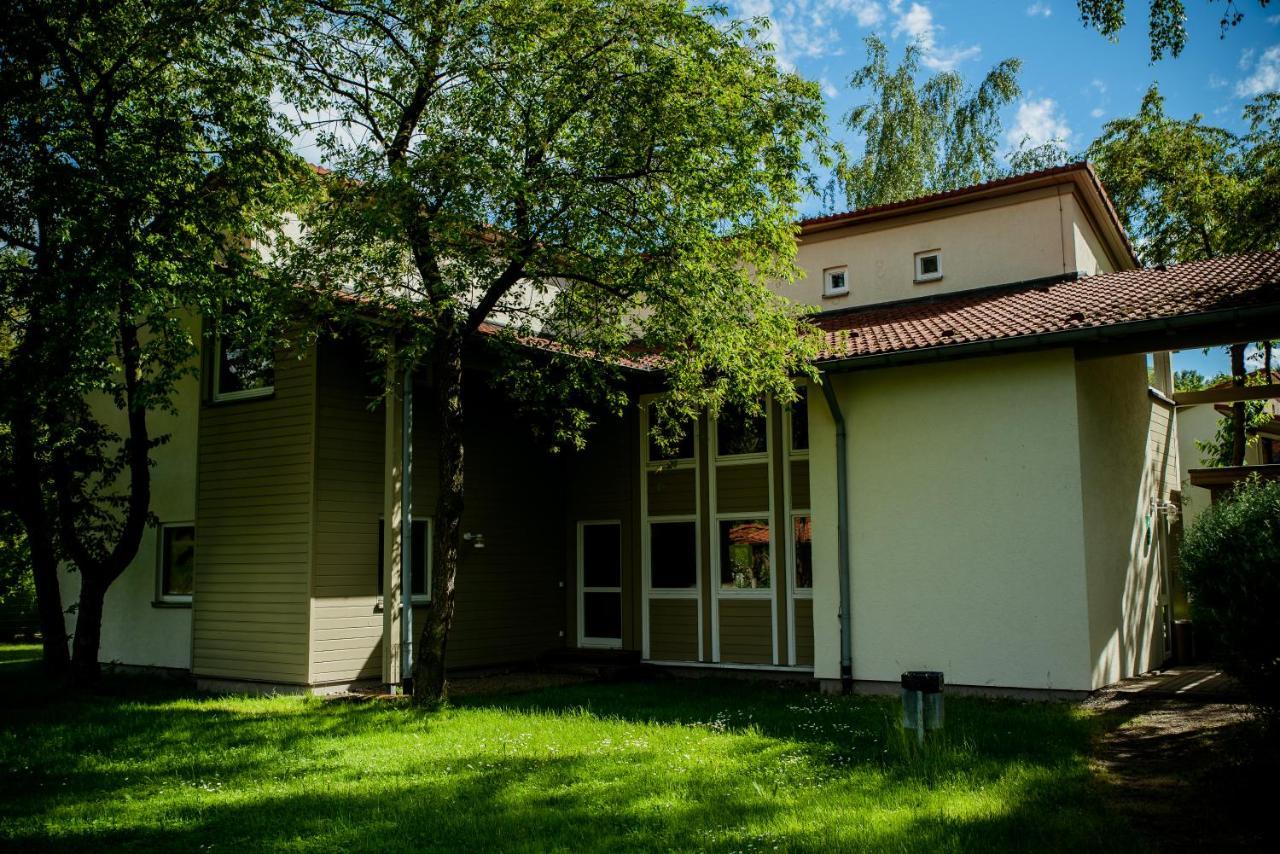 Miedzynarodowy Dom Spotkan Mlodziezy W Oswiecimiu Exterior photo