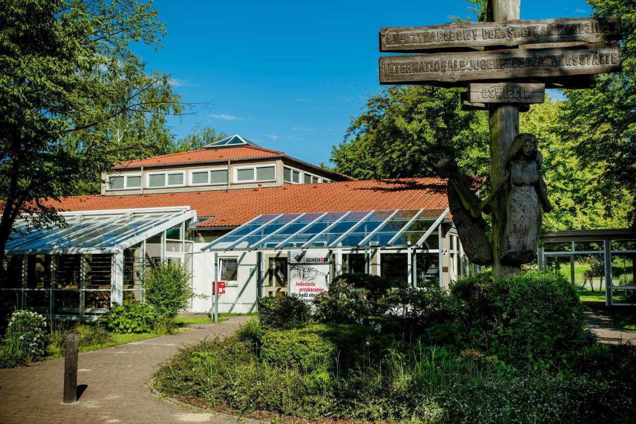 Miedzynarodowy Dom Spotkan Mlodziezy W Oswiecimiu Exterior photo