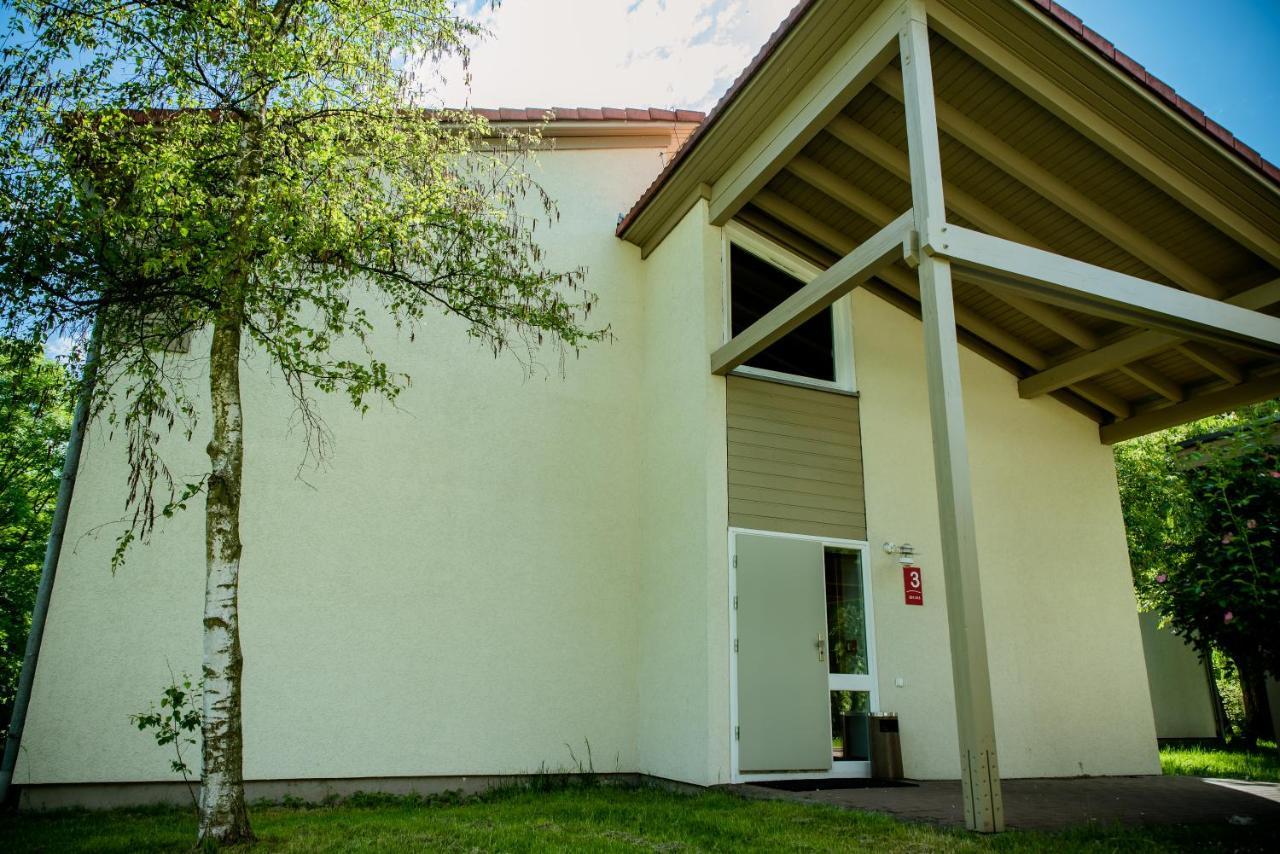 Miedzynarodowy Dom Spotkan Mlodziezy W Oswiecimiu Exterior photo